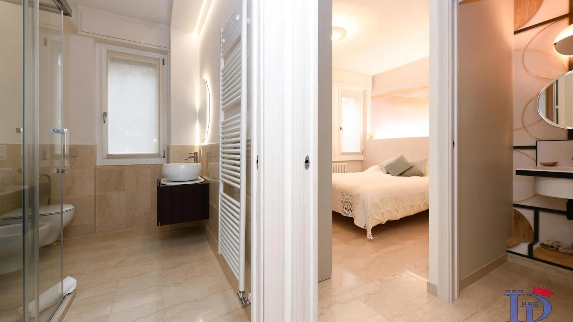 Desenzanoloft Official Partner Marriott Homes & Villas - Imperium Дезенцано-дель-Гарда 0*,  Италия